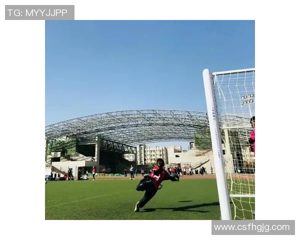 与杨娜畅谈足球生涯中的挑战与成就分享她的成长故事与未来展望